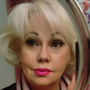 Meet your Posher, Bobbi